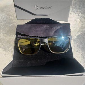 Daylights™ Amber Transition Fairlane Sunglasses (Brand New)